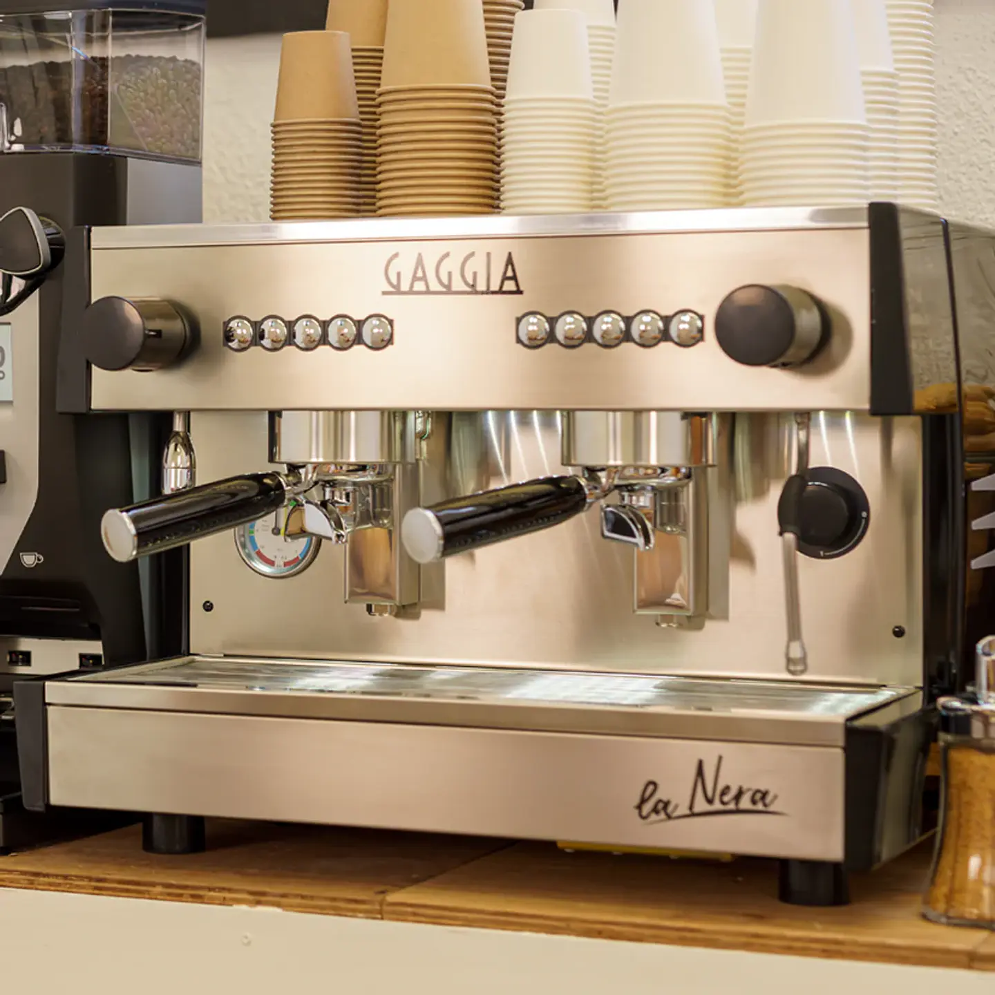 Gaggia - La Nera Compact 2 Grupos 3