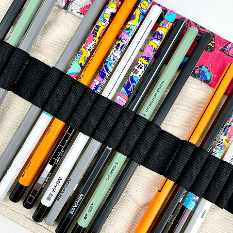 ESTUCHE ENROLLADO LÁPICES DE MINA (SURTIDO)