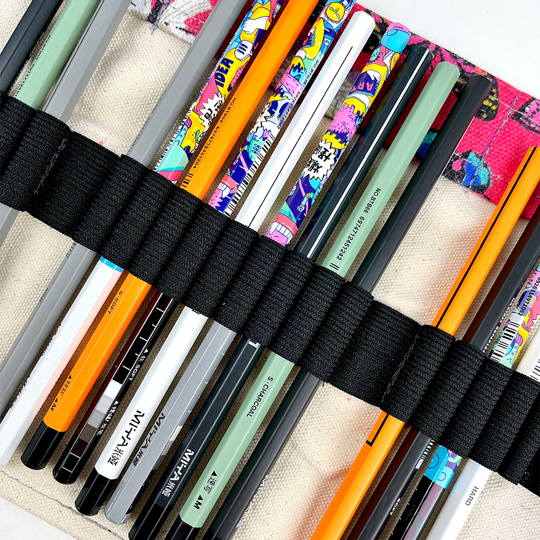 ESTUCHE ENROLLADO LÁPICES DE MINA 2