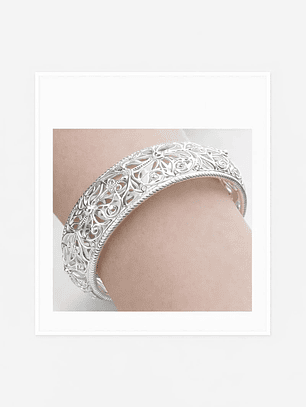 Brazalete Floral en Plata 925 – Encanto Clásico