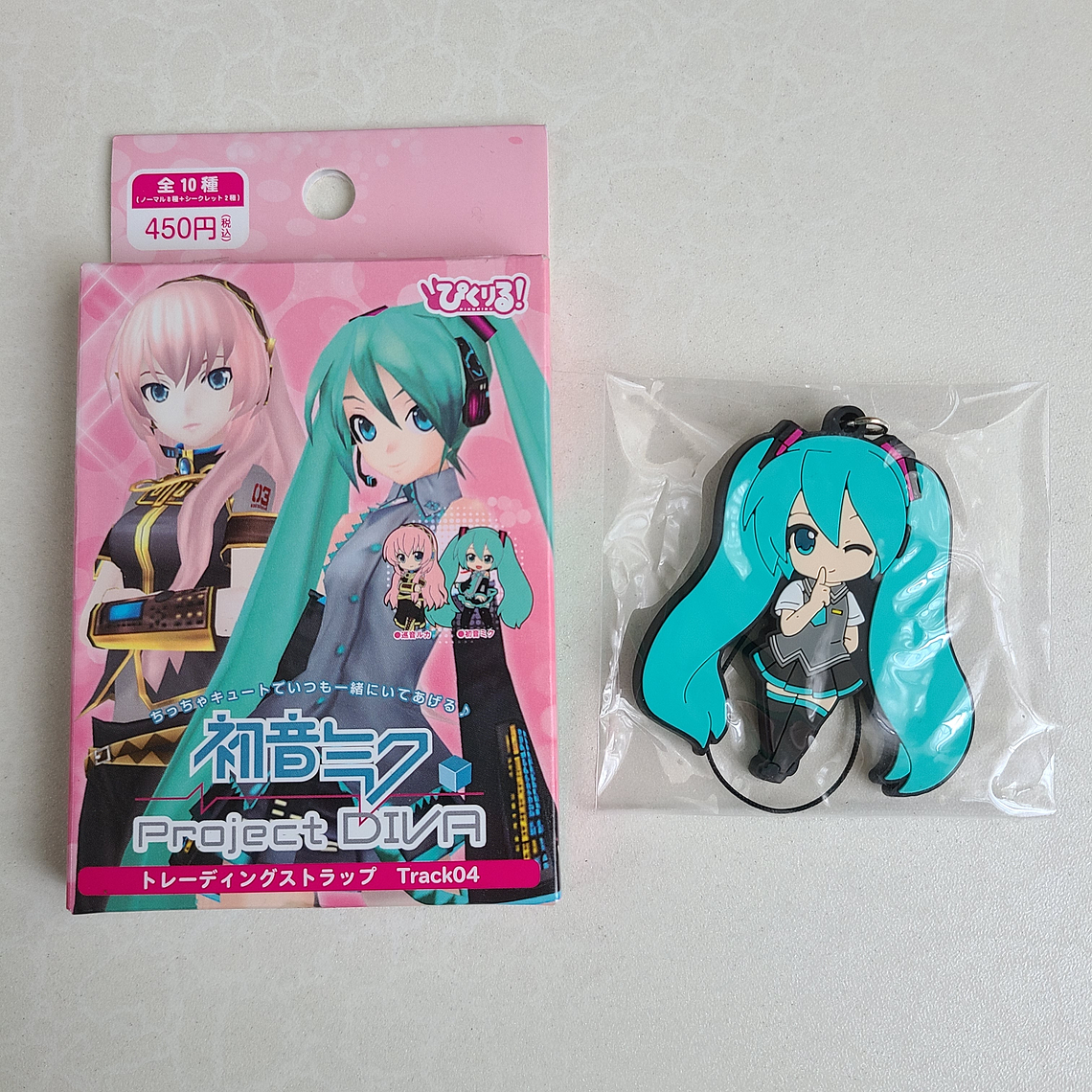 [VOCALOID] Hatsune Miku - Strap de Goma Pikuriru [PROJECT DIVA] 1