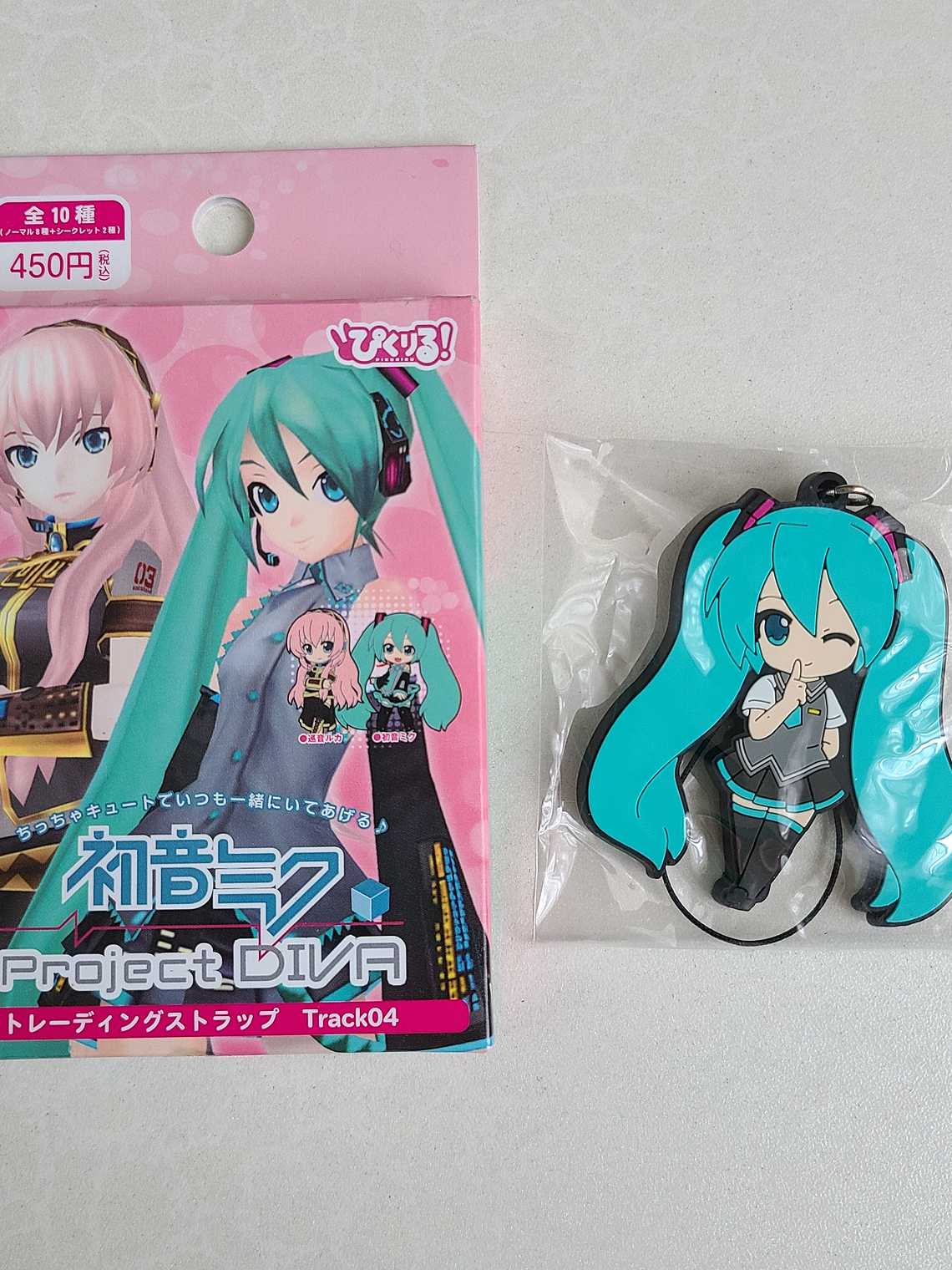 [VOCALOID] Hatsune Miku - Strap de Goma Pikuriru [PROJECT DIVA] 1