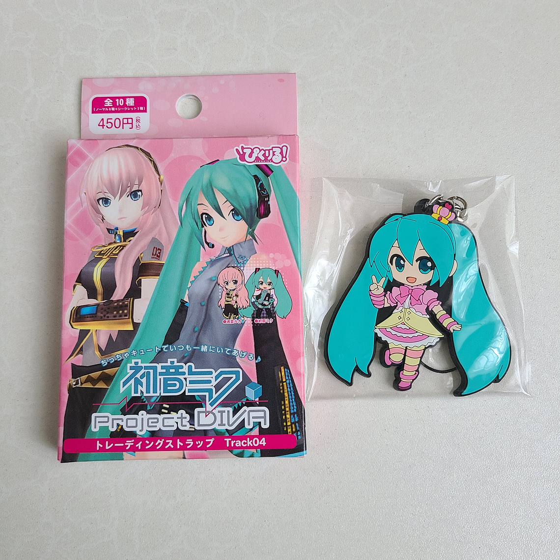 [VOCALOID] Hatsune Miku - Strap de Goma Pikuriru [PROJECT DIVA] 1