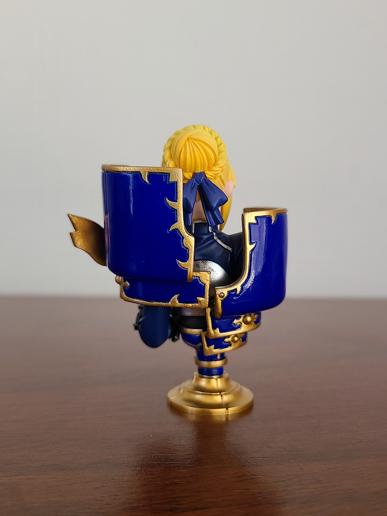 SABER - FIGURA KAIYODO [FATE STAY NIGHT] 2