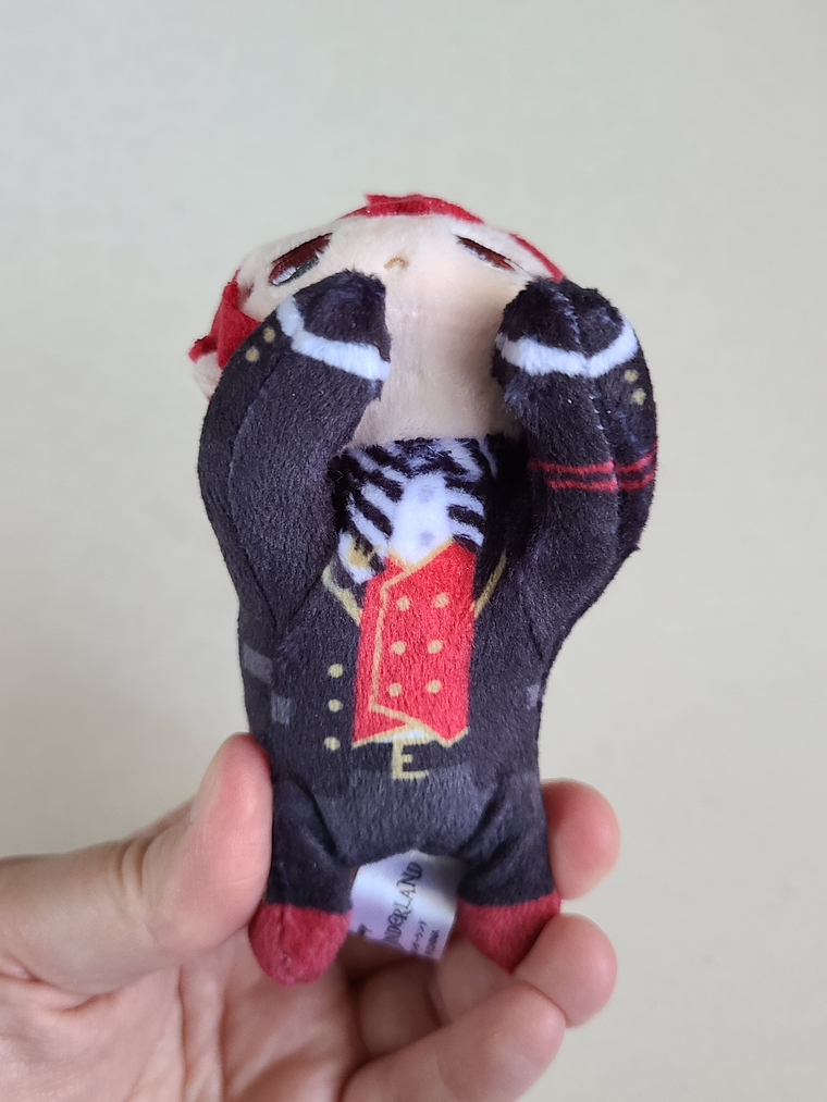 [Heartslabyul] Riddle Rosehearts - Peluche clip Hug Chara Collection [Twsited Wonderland] 2