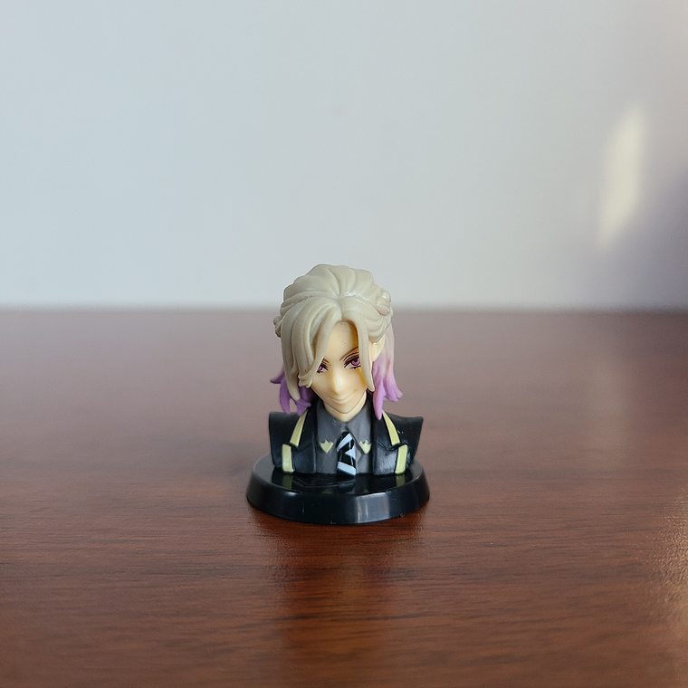 [Pomefiore] Vil Schoenheit - Figurita Busto Chocoegg [Twisted Wonderland] 1