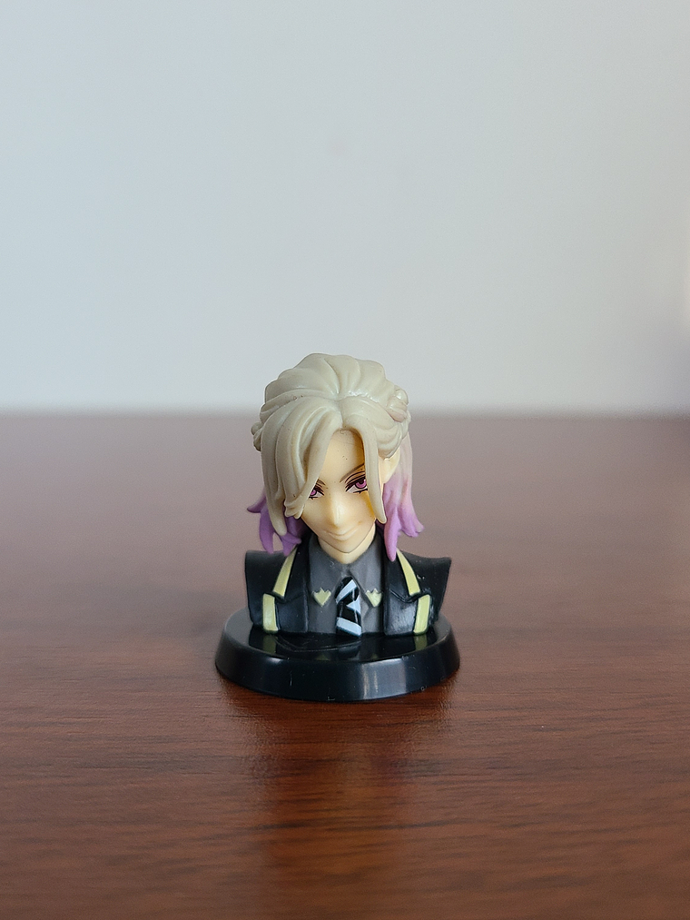 [Pomefiore] Vil Schoenheit - Figurita Busto Chocoegg [Twisted Wonderland] 1