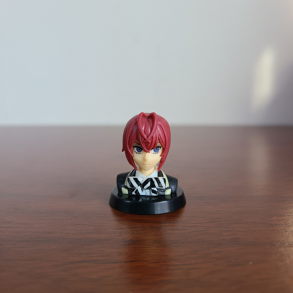 [Heartslabyul] Riddle Rosehearts - Figurita Busto Chocoegg [Twisted Wonderland] 1