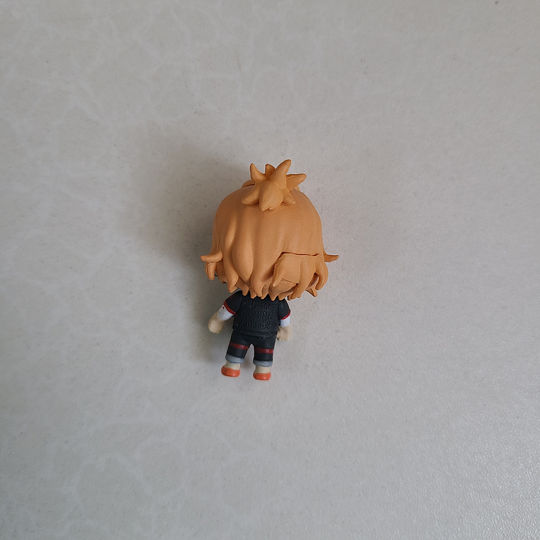 [Heartslabyul] Cater Diamond - Figurita para cables [Twisted Wonderland] 2