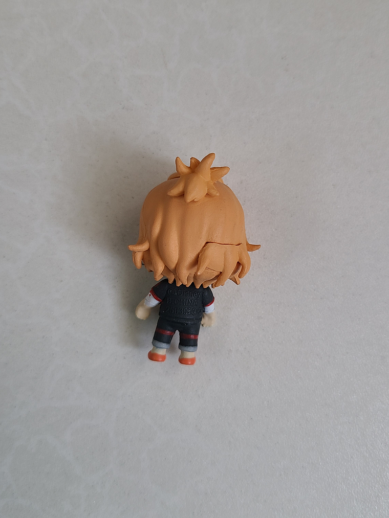 [Heartslabyul] Cater Diamond - Figurita para cables [Twisted Wonderland] 2