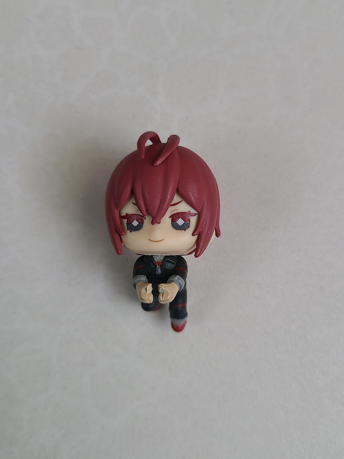 [Heartslabyul] Riddle Rosehearts - Figurita para cables [Twisted Wonderland] 1