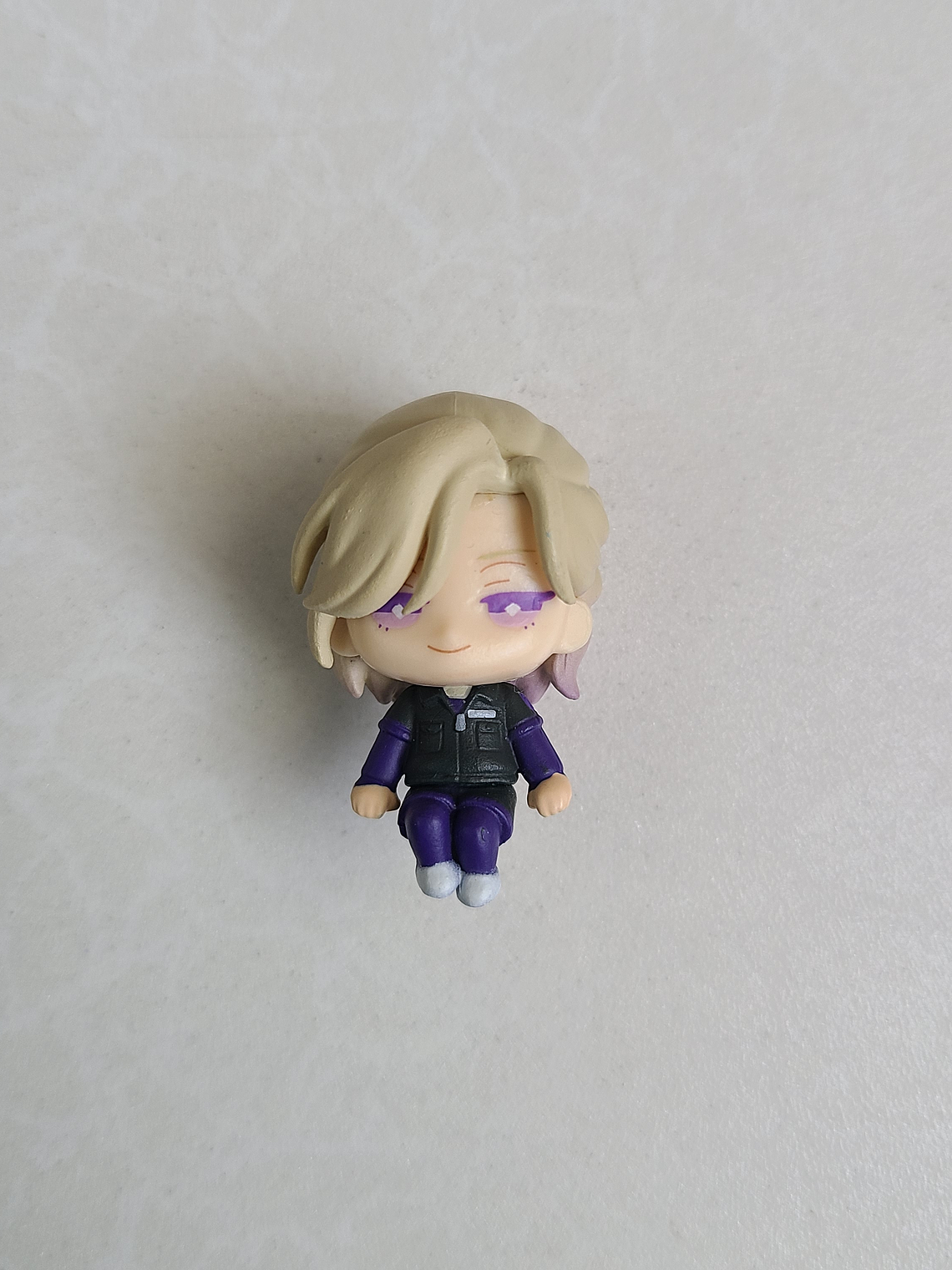 [Pomefiore] Vil Schoenheit - Figurita para cables [Twisted Wonderland] 1