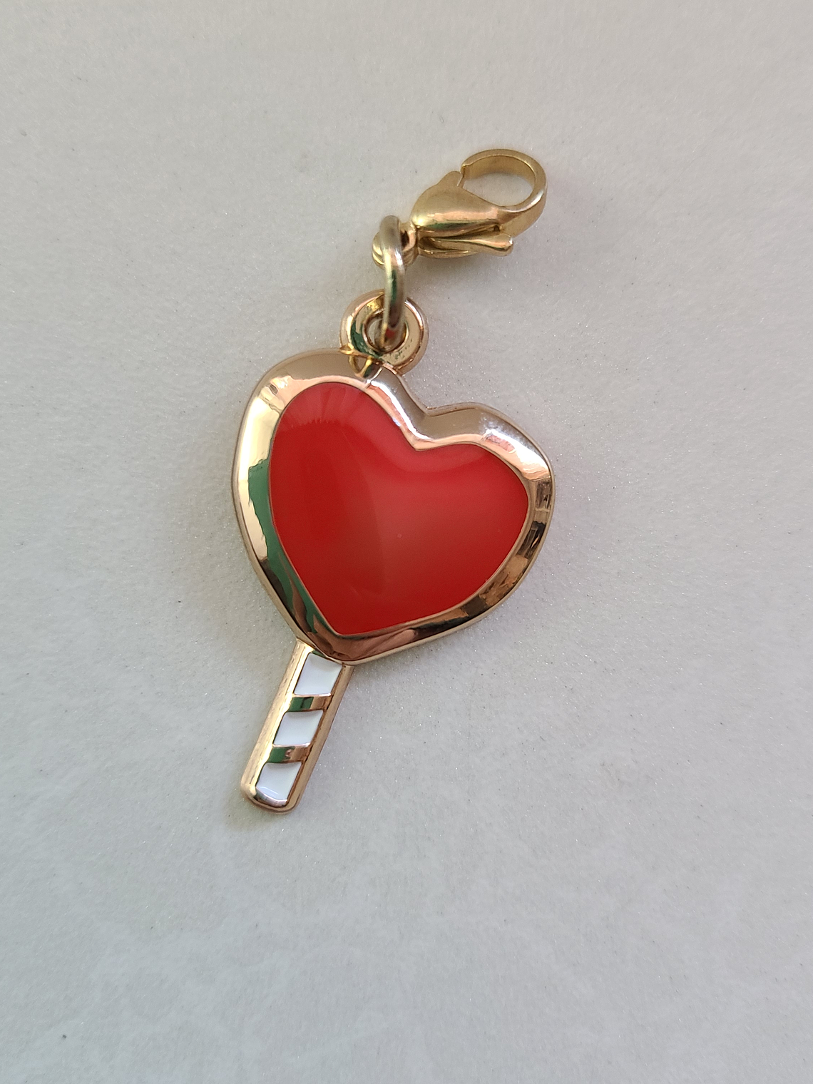 [Heartslabyul] Set de colgantes metalicos Heartslabyul [Twisted Wonderland] 2