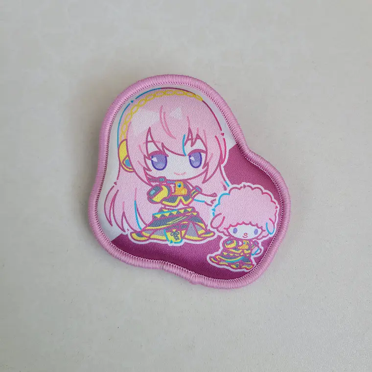 [VOCALOID] Luka Megurine - Pin SANRIO [Project Sekai] 1