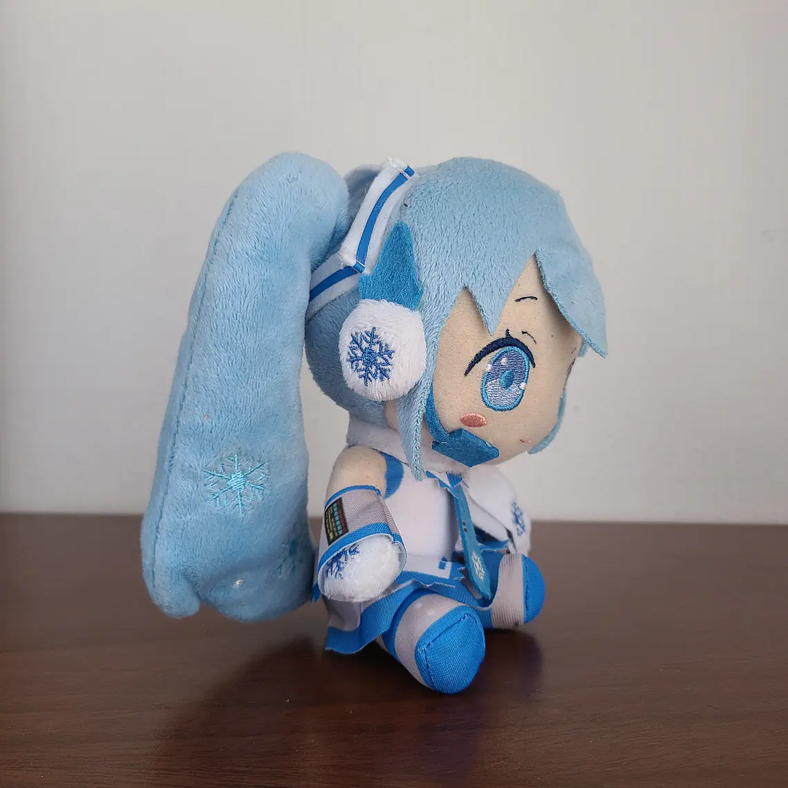 Hatsune Miku - Peluche Snow Miku 2011 [Vocaloid] 3