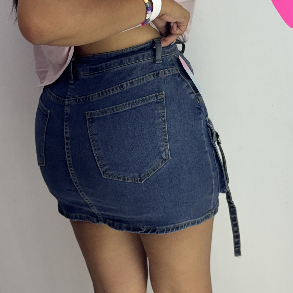 Falda cargo azul short interno  2
