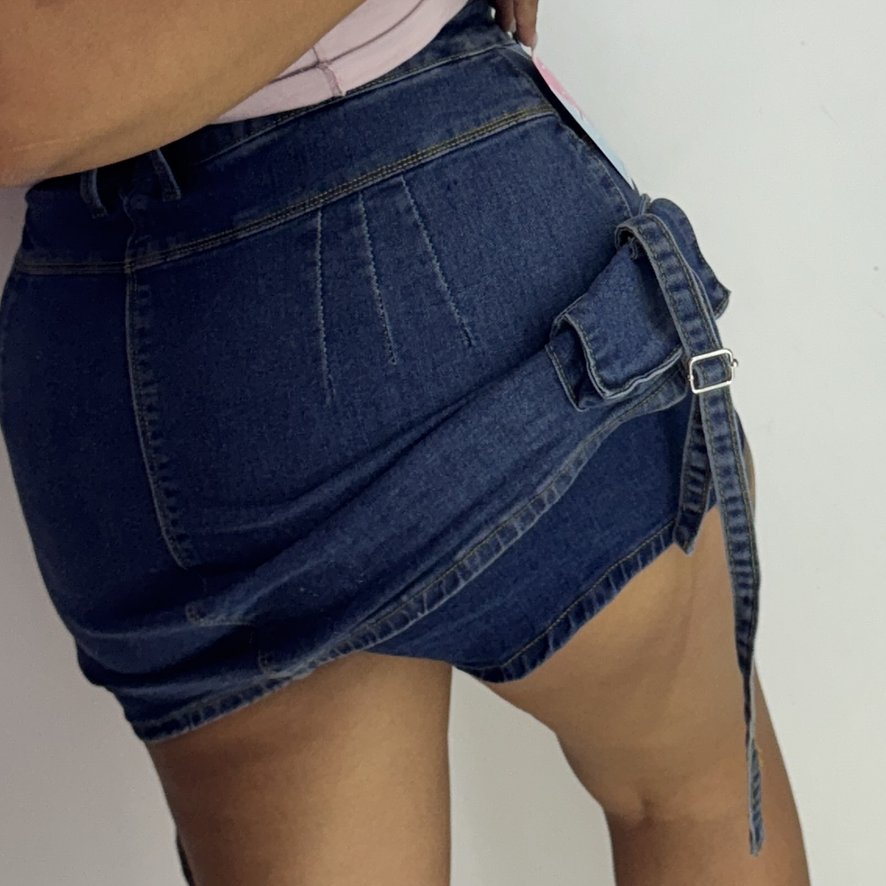 Falda cargo azul short interno  3