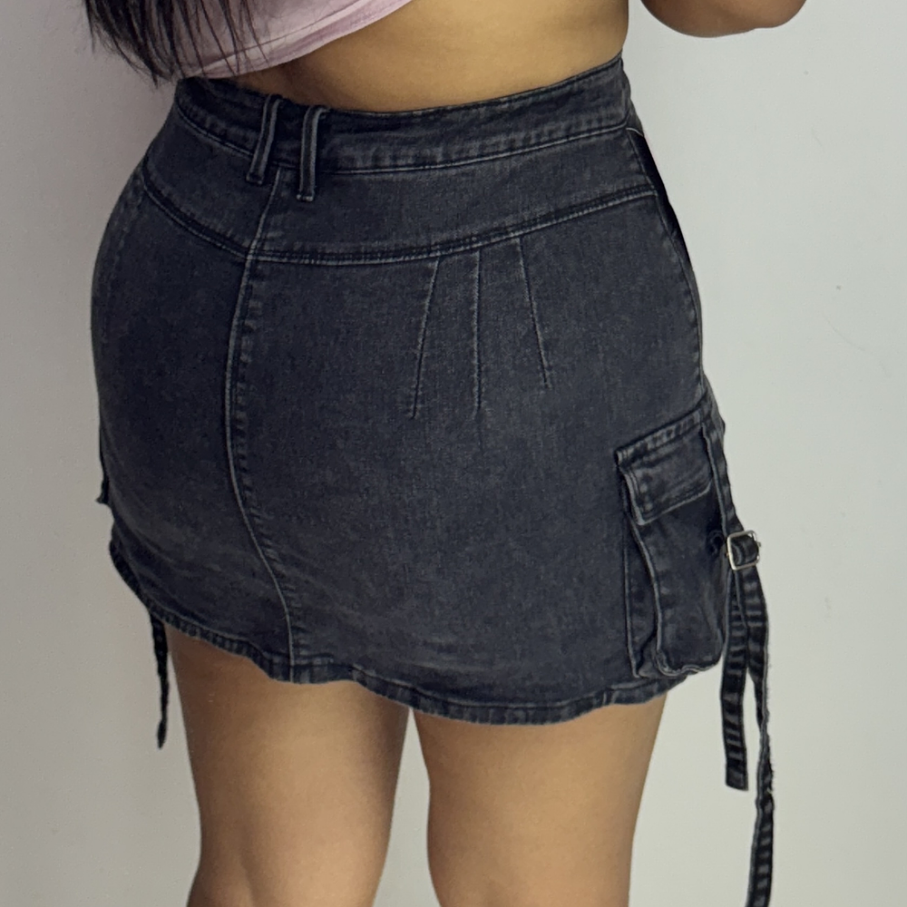 Falda cargo negro short interno 3