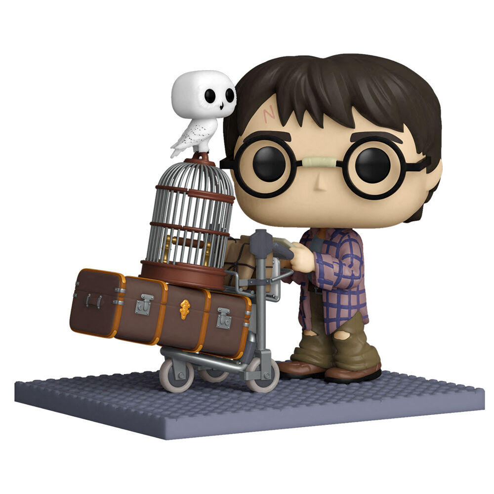 POP figure Harry Potter Anniversary Harry Pushing Trolley 2
