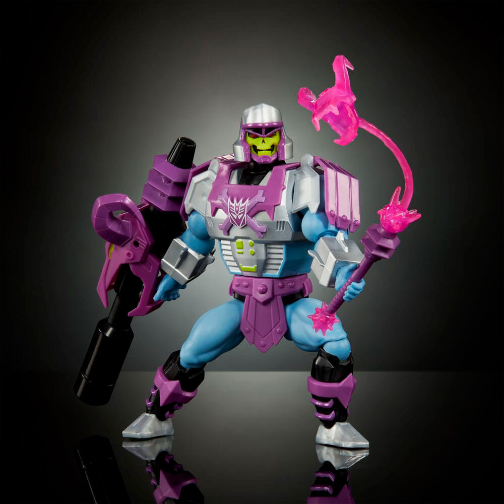 Masters of the Universe x Transformers Megatron Armor Skeletor figure 14cm 3