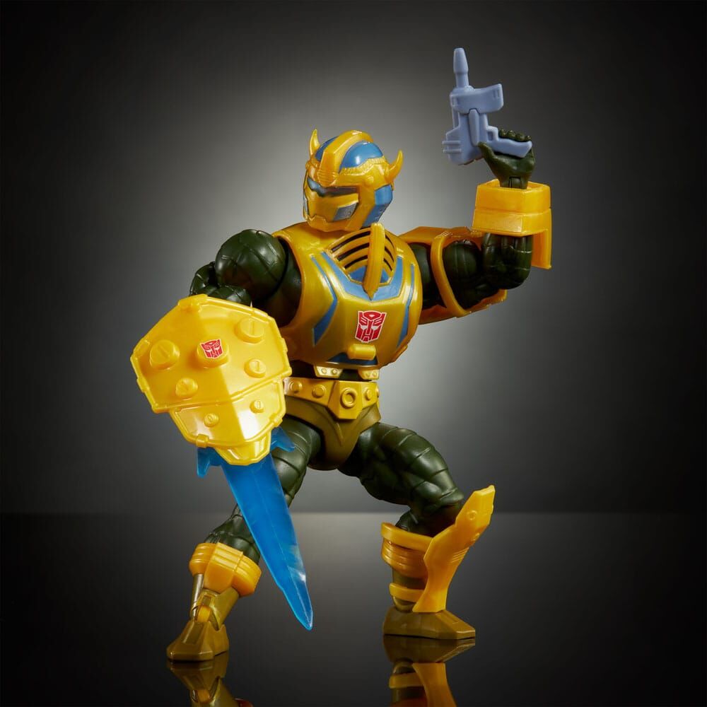 Masters of the Universe x Transformers Bumblebee Armor Man-At-Arms figure 14cm 5