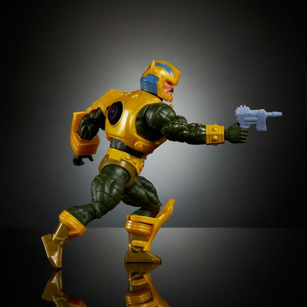 Masters of the Universe x Transformers Bumblebee Armor Man-At-Arms figure 14cm 6