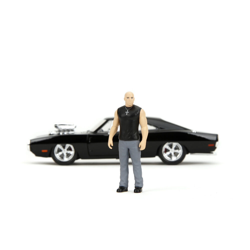 Fast & Furious Dodge Charger R/T car + Dominic Toretto figure set 5