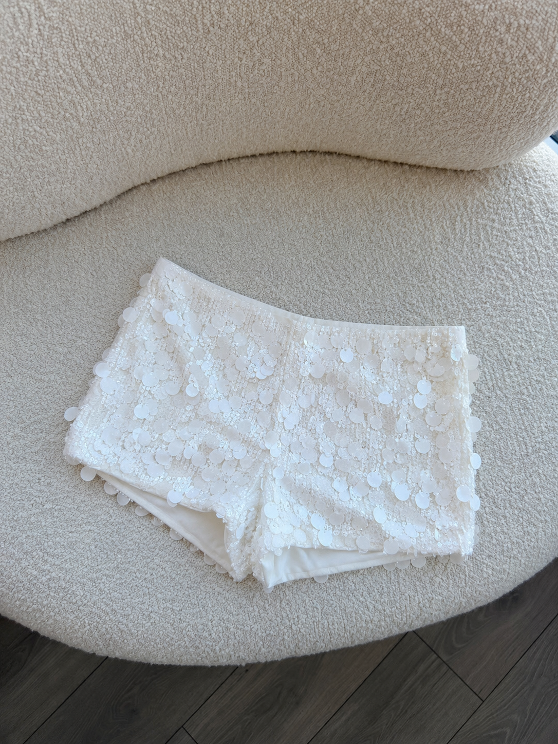SHORT LENTEJUELAS
