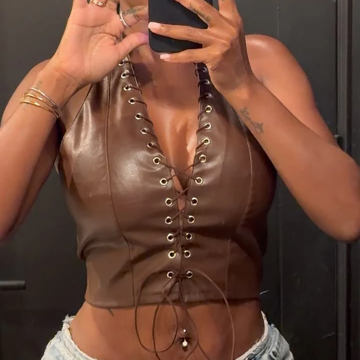 TOP LACE UP 1