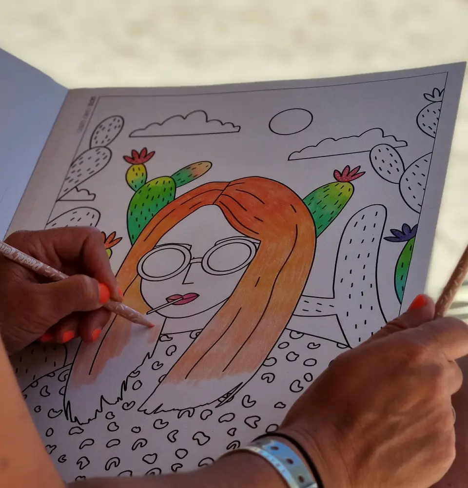 Libro para colorear XL Queens of The World 2