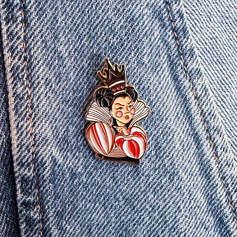 Pin Reina colección Queen of Hearts
