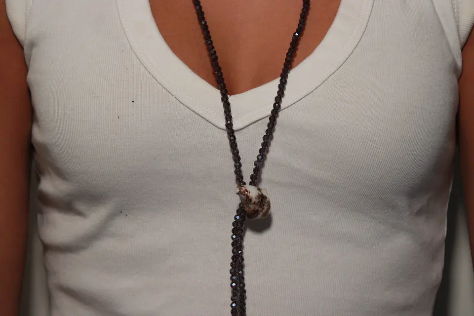 COLLAR BRILLANTE MORADO 2