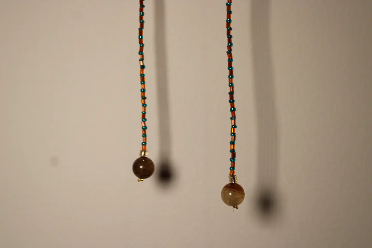 COLLAR AZUL Y NARANJA 3