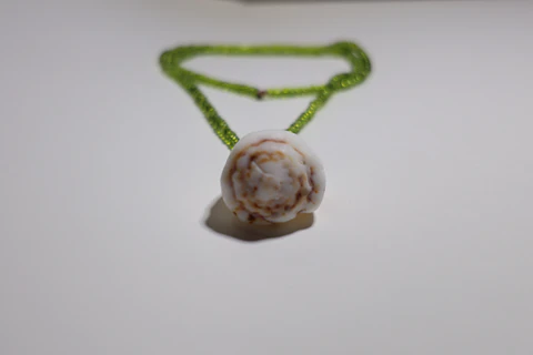 COLLAR BRILLANTE VERDE