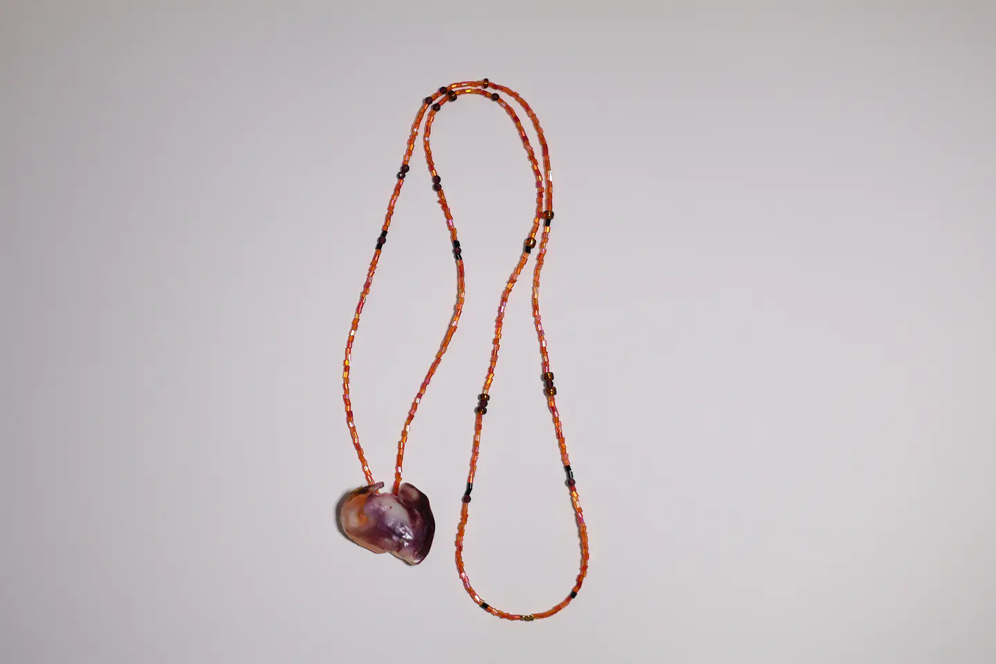 COLLAR NARANJA CON REGRO Y MORADO 2