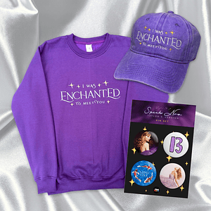 PACK “ENCHANTED 1” TAYLOR SWIFT (POLERA + GORRA + SET PIN)
