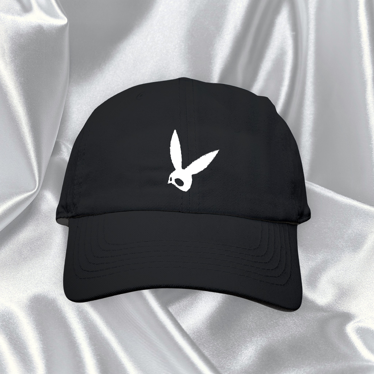 Ariana Grande - Gorra Bordada “Dangerous Woman” Negro 1