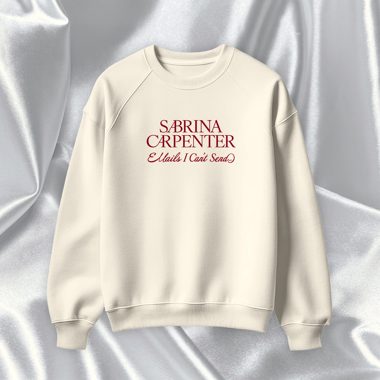 Sabrina Carpenter - Polera Bordada “Emails I Can’t Send” 3