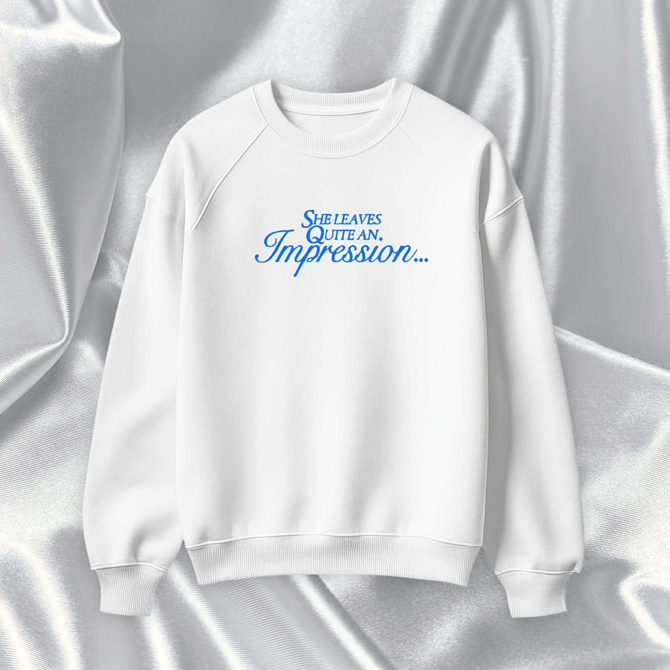 Sabrina Carpenter - Polera Bordada “She leaves quite an Impression” 2