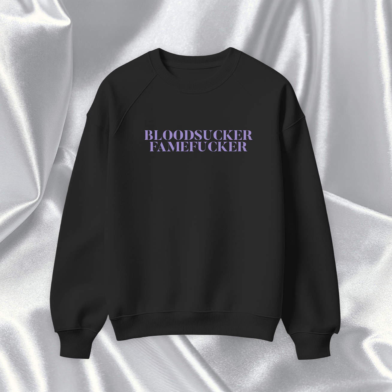 Olivia Rodrigo - Polera Bordada “Bloodsucker Famefucker” 1
