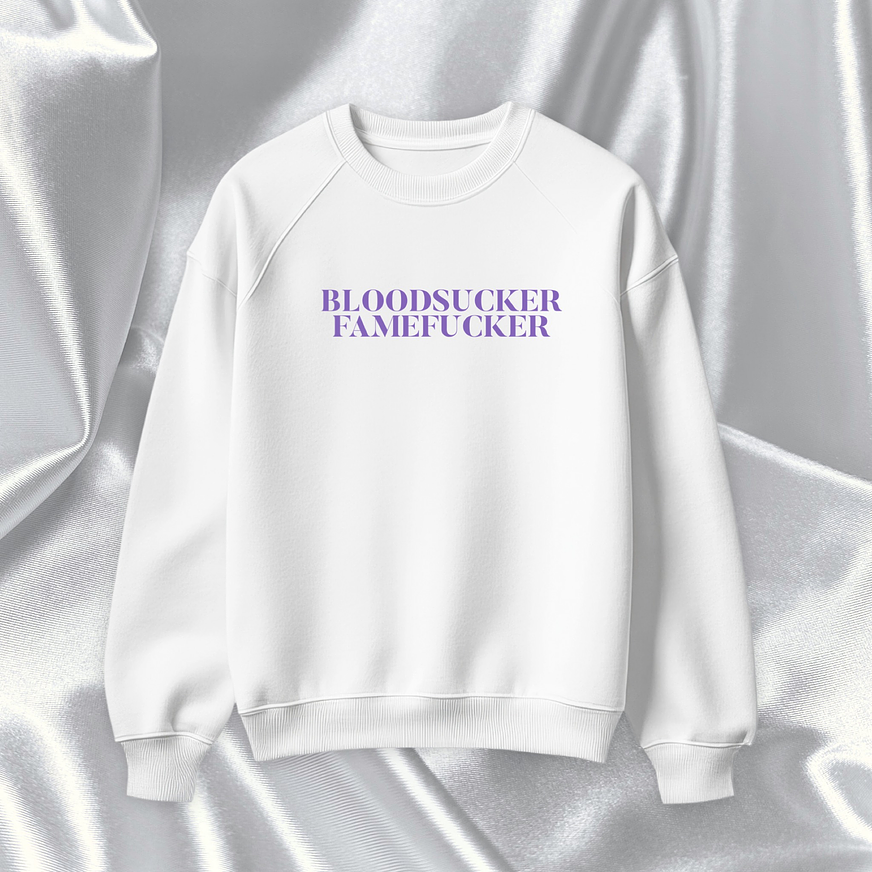 Olivia Rodrigo - Polera Bordada “Bloodsucker Famefucker” 2