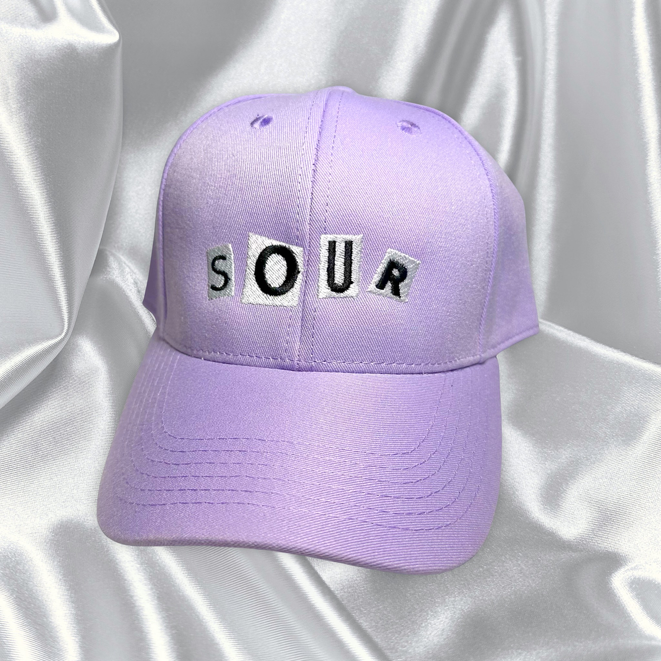 Olivia Rodrigo - Gorra Bordada “Sour” #1 1