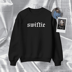 Polera Bordada Taylor Swift - Reputation “Swiftie”