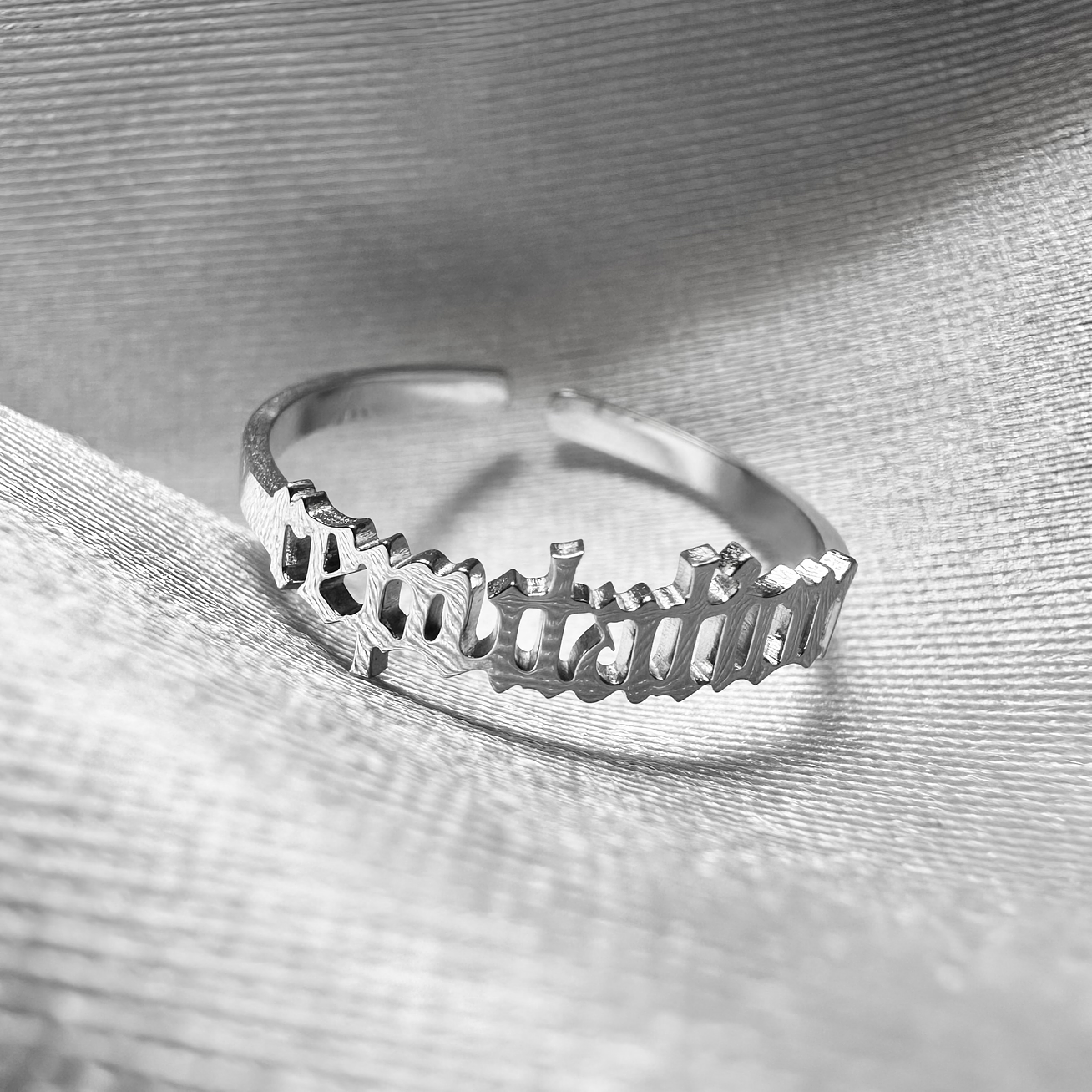 Taylor Swift - Anillo Reputation 1