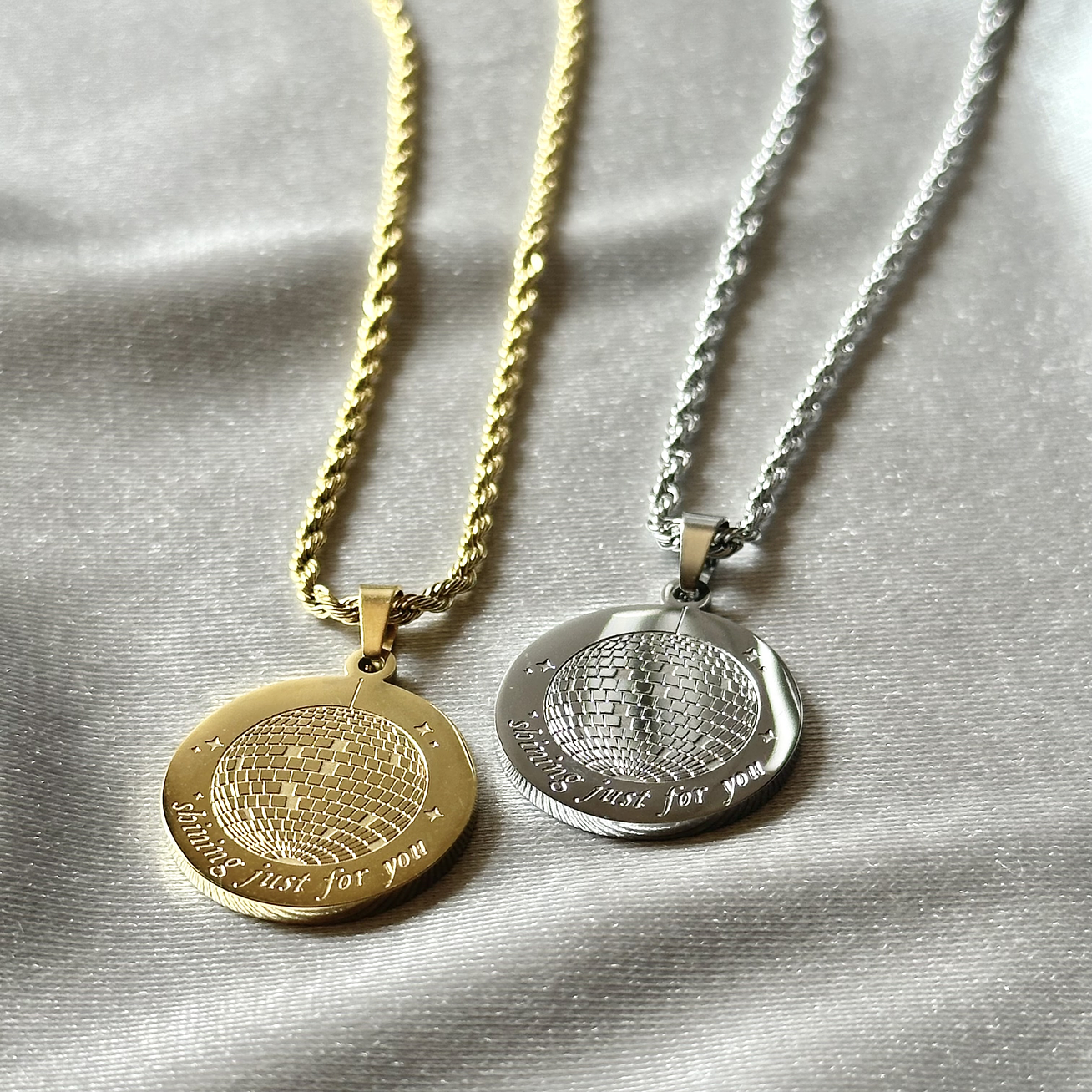 Taylor Swift - Collar Mirrorball (Folklore) 2