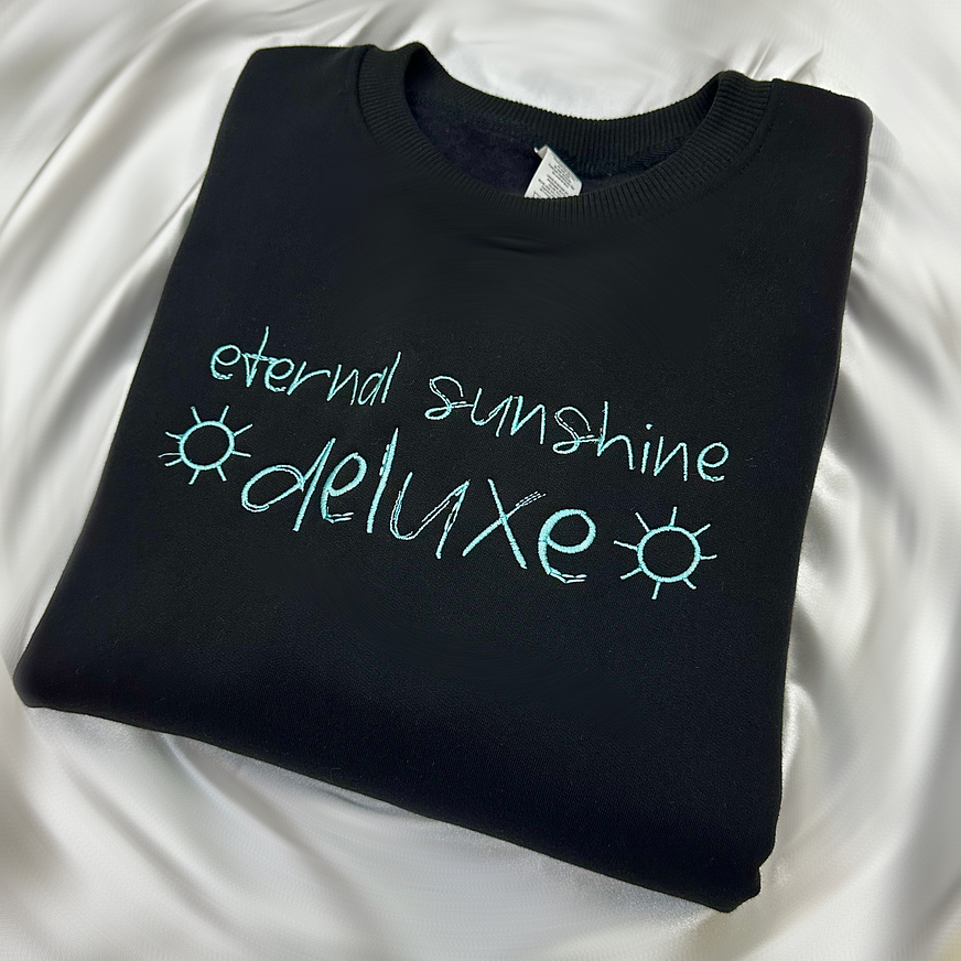Ariana Grande - Polera Bordada “Eternal Sunshine Deluxe” 1