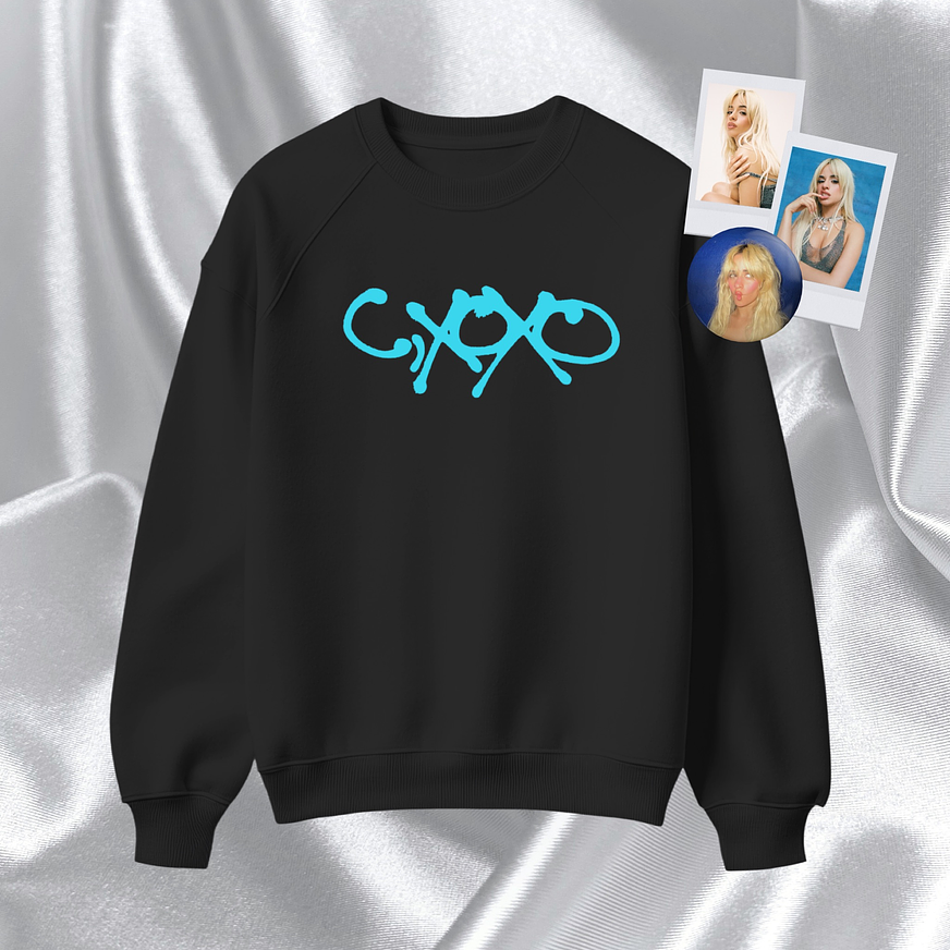 Camila Cabello - Polera Bordada XOXO + Pin & Polaroids 1