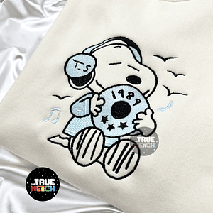 Taylor Swift - Polera Bordada Snoopy 1989 (Embroidered)