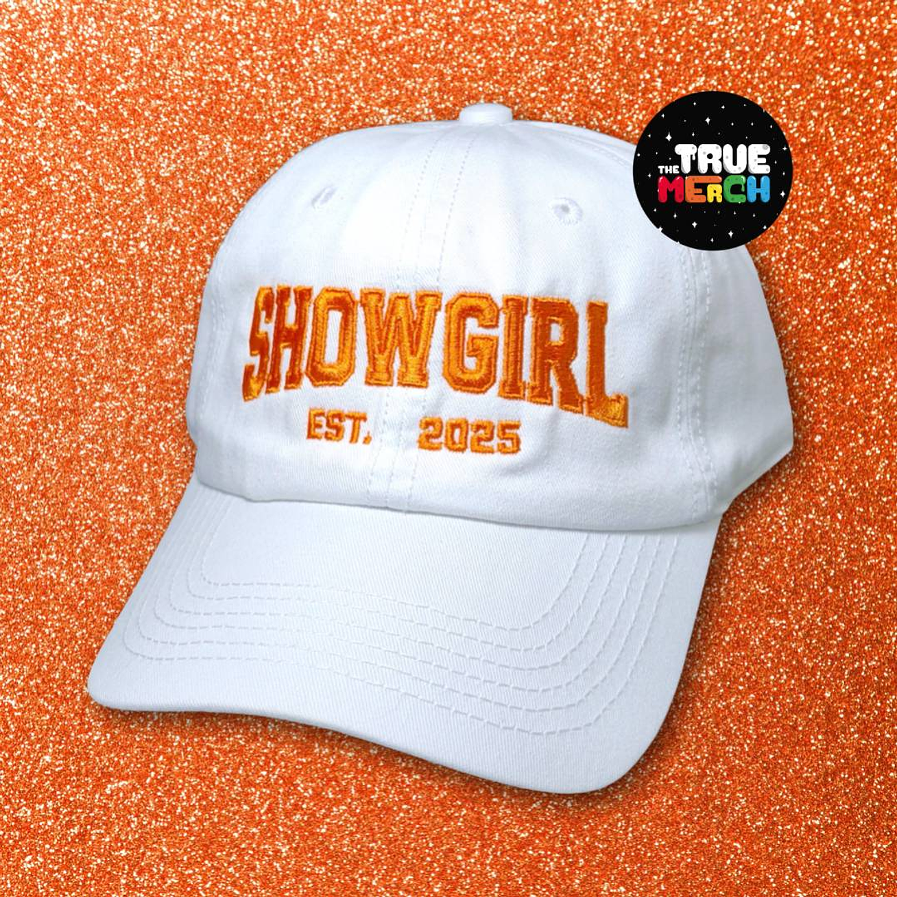 Gorra Bordada - The Life of a Showgirl, Taylor Swift (Blanco) 1