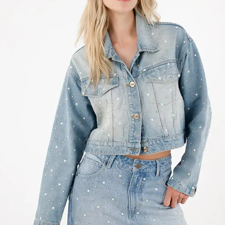 Chaqueta crop con apliques de brillo para mujer 4